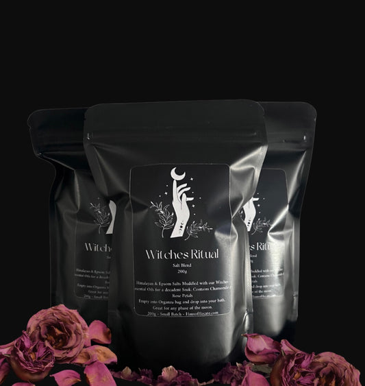 Ritual Salt Soak ‘Witches’ 200g Rose petal & Witches essential oils